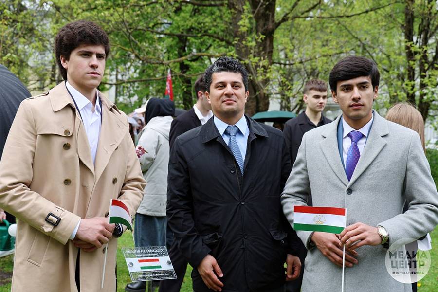 Аллея Победы: 12 деревьев в память о единстве народов в борьбе с нацизмом