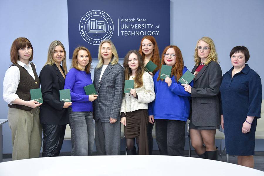 Вручение дипломов о переподготовке по специальности «Маркетинг» на ФПКиПК